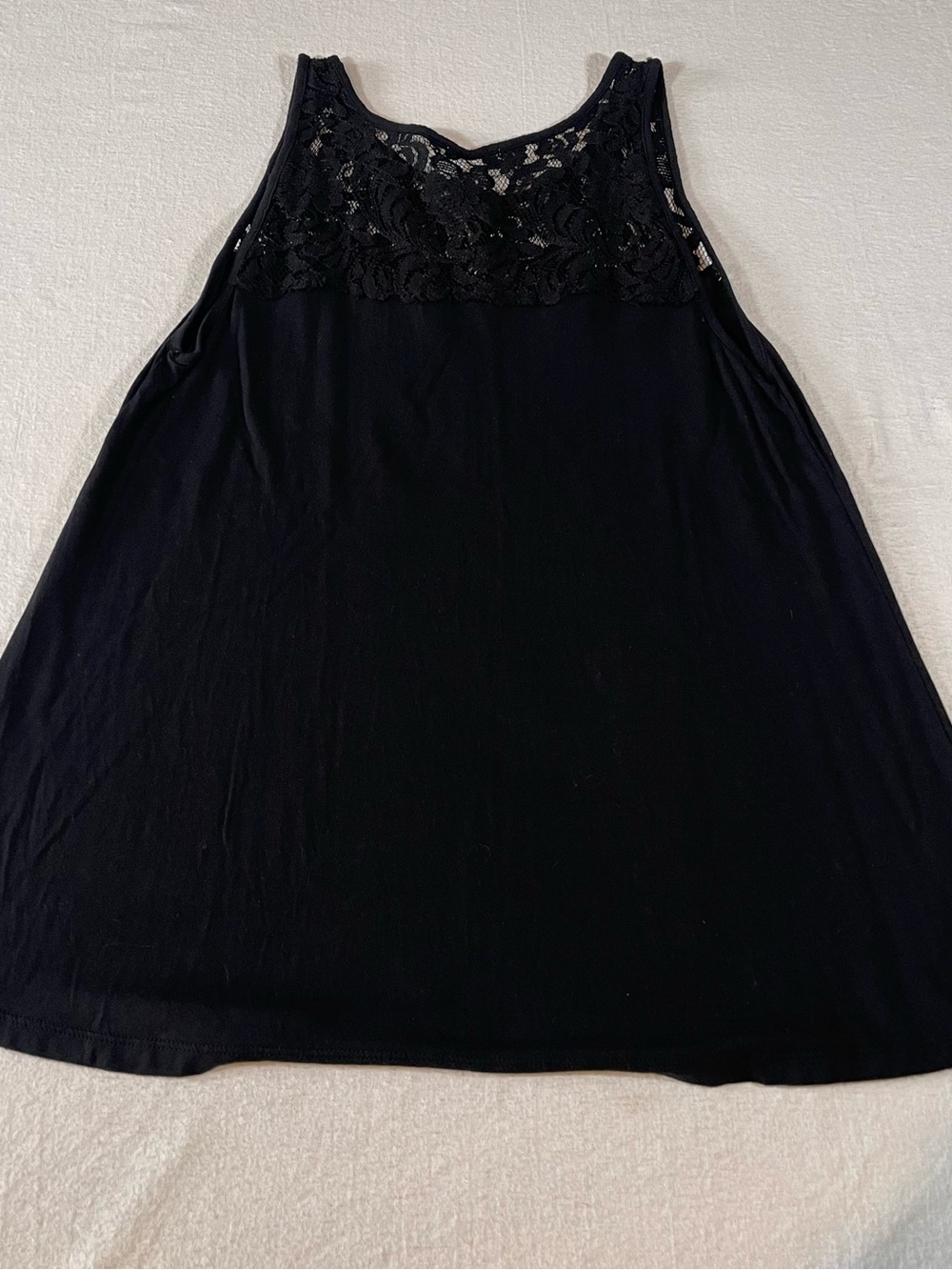 Lace Yoke Sleeveless Tank Top in Black - Picture 6 of 8